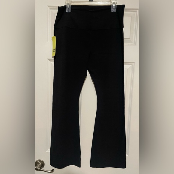 Black Flared Leggings - Picture 2 of 4